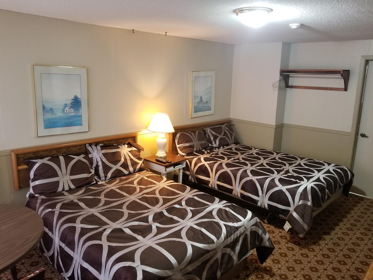 Twin Oaks Motel Orono Dış mekan fotoğraf