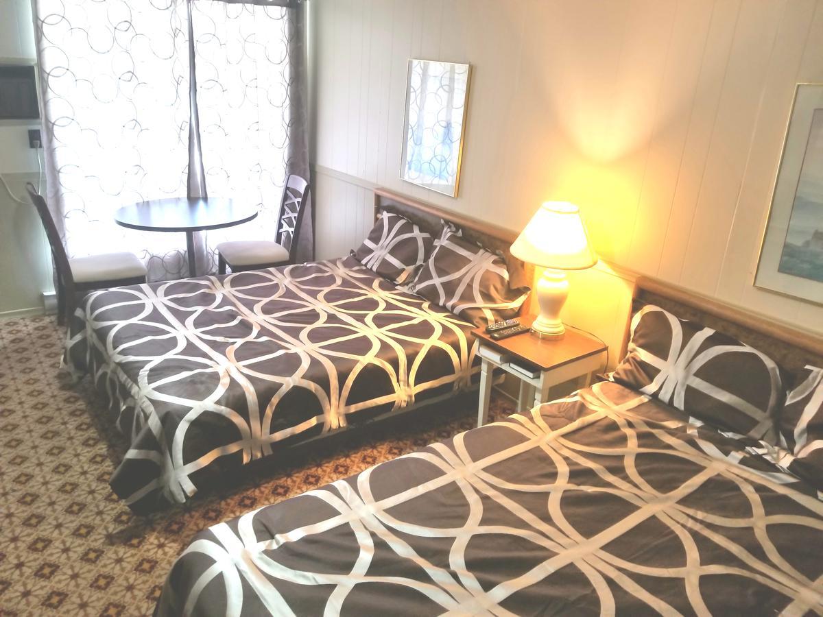 Twin Oaks Motel Orono Dış mekan fotoğraf