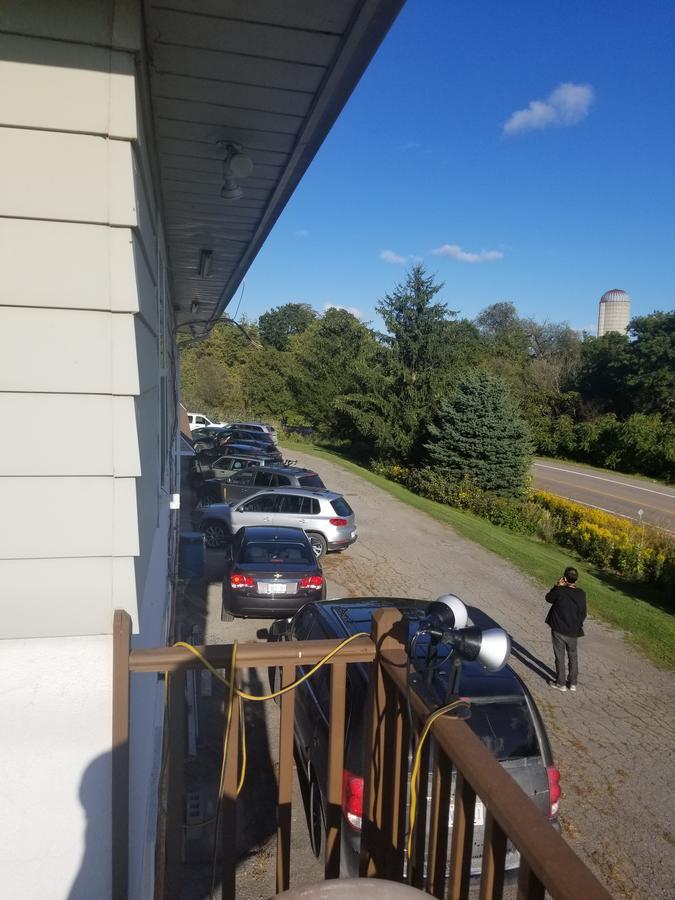 Twin Oaks Motel Orono Dış mekan fotoğraf