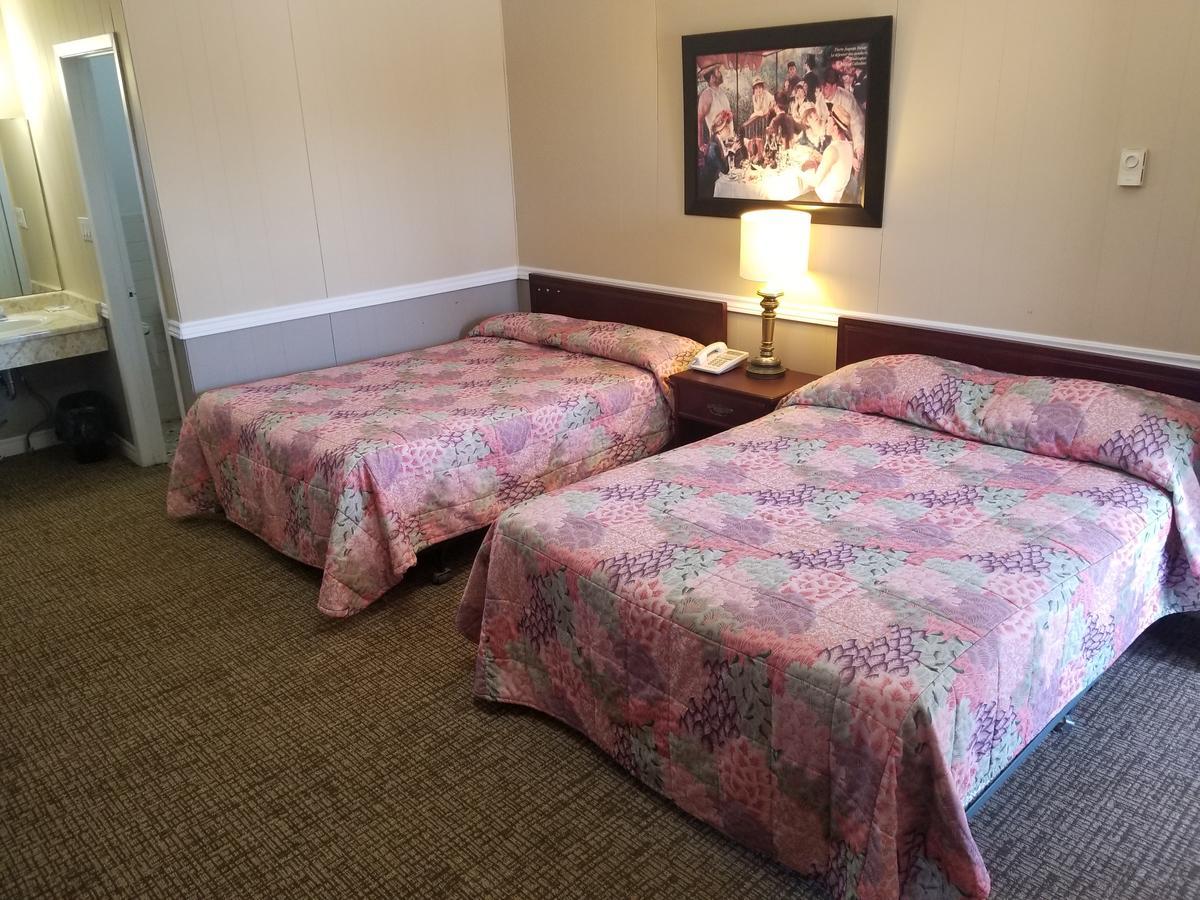 Twin Oaks Motel Orono Dış mekan fotoğraf